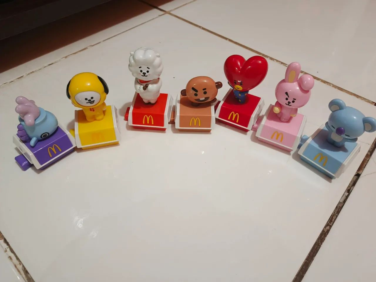 BONECOS BT21 BTS MAC DONALDS