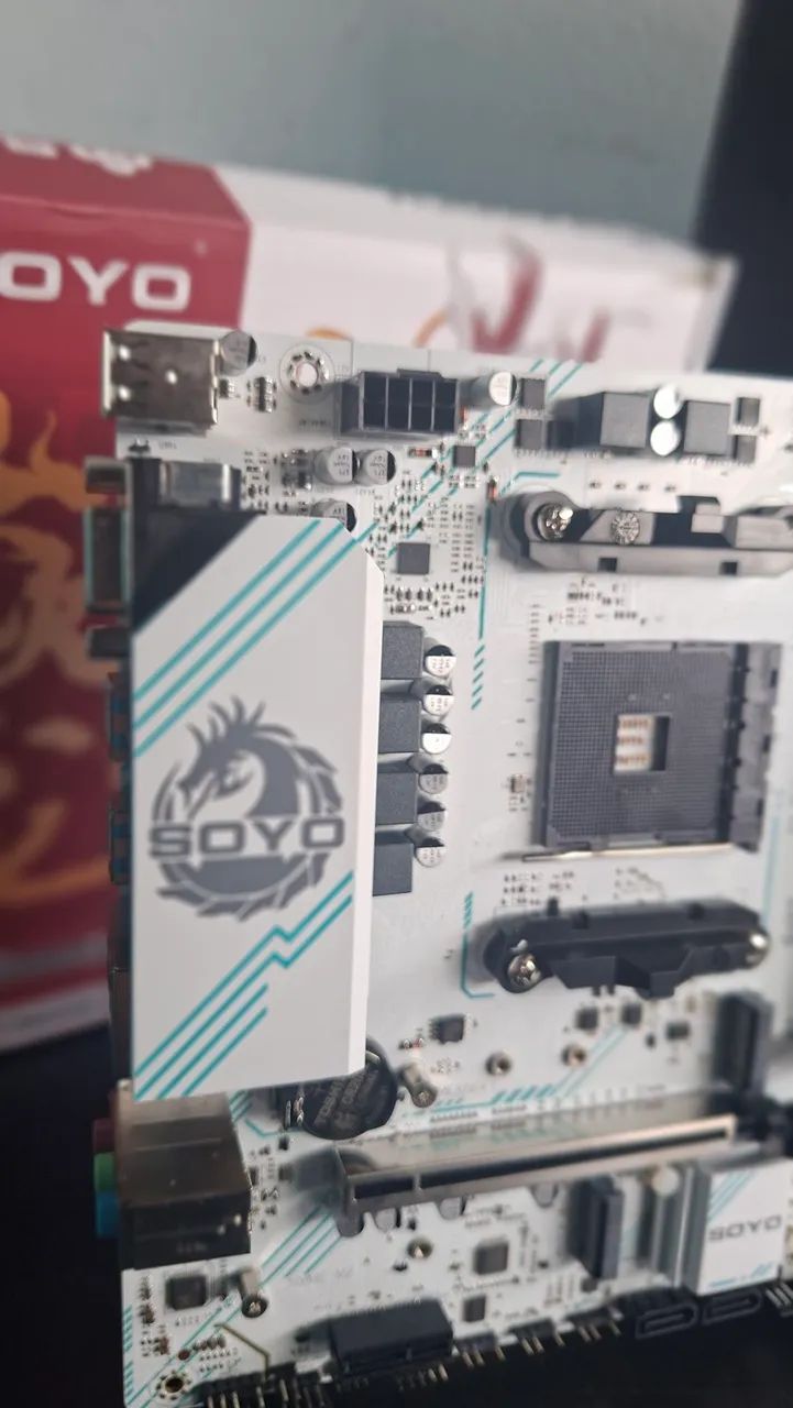 Placa mãe AM4 - B550M Soyo Branca - Foto 3