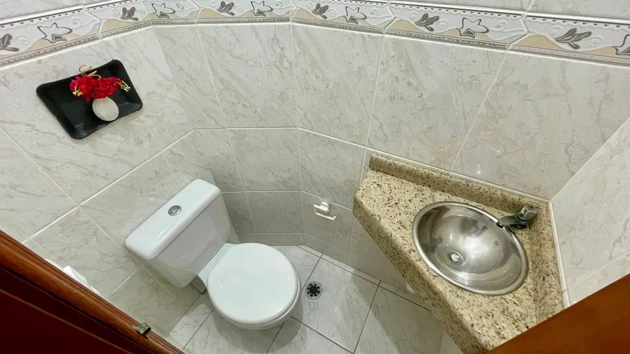 APARTAMENTO DE 2 DORMITÓRIOS NO CENTRO DE MONGAGUÁ - Foto 3