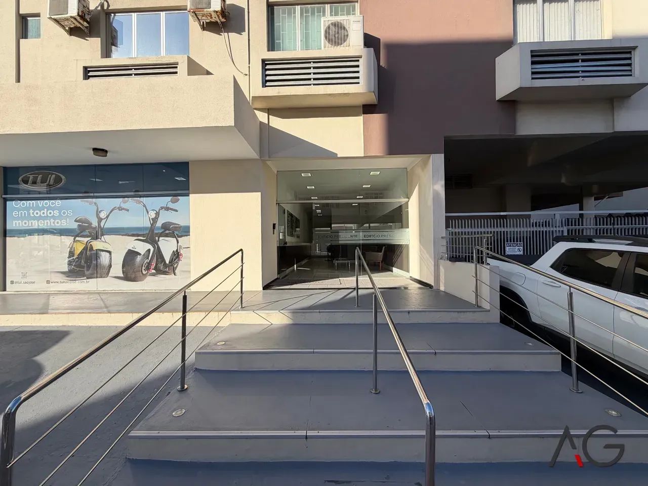 Sala para aluguel possui 27 m² em Campinas - São José - SC - Foto 3