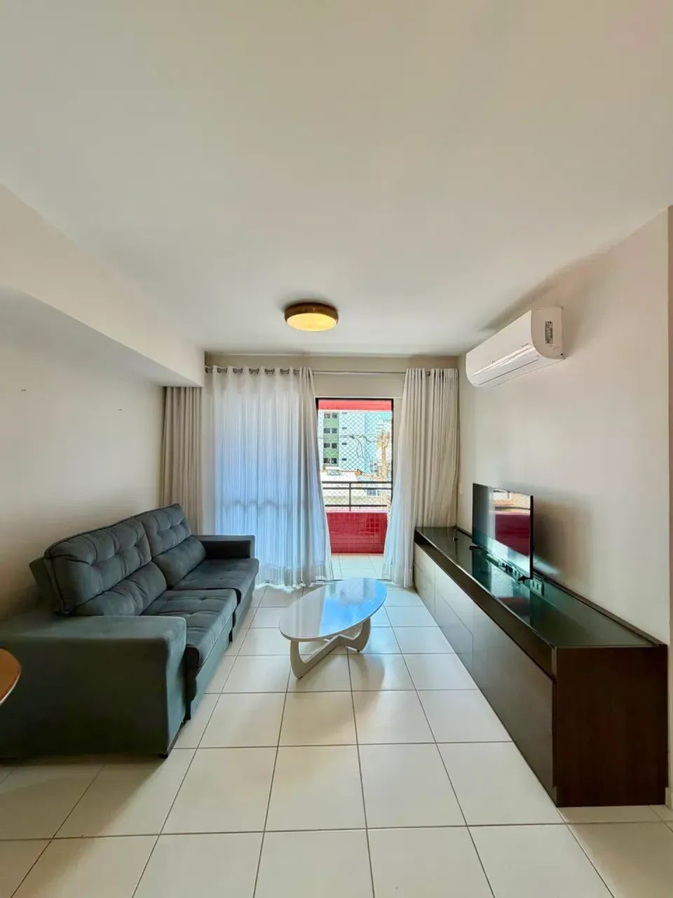 Apto mobiliado com 105 M2 sendo 3 quartos+DCE na Jatiúca - Foto 2