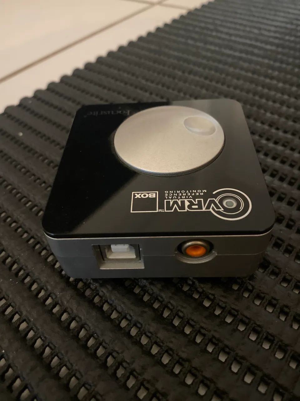 Interface De Áudio Usb Vrm Box - Focusrite Cor Preto - Foto 4