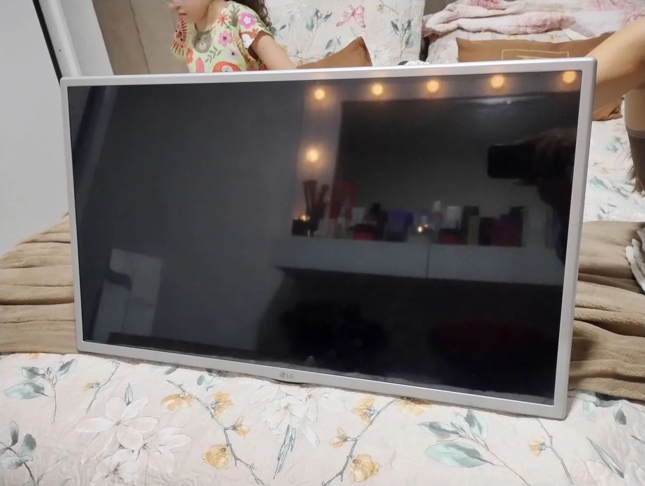 Tv LG 32 polegadas (não é smart).