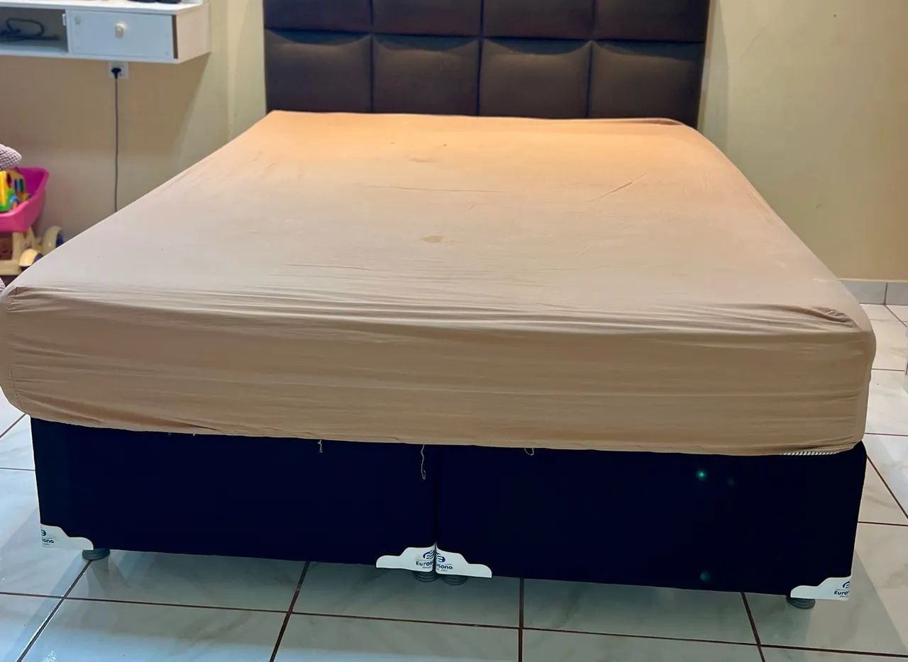 CAMA QUEEN  - Foto 2