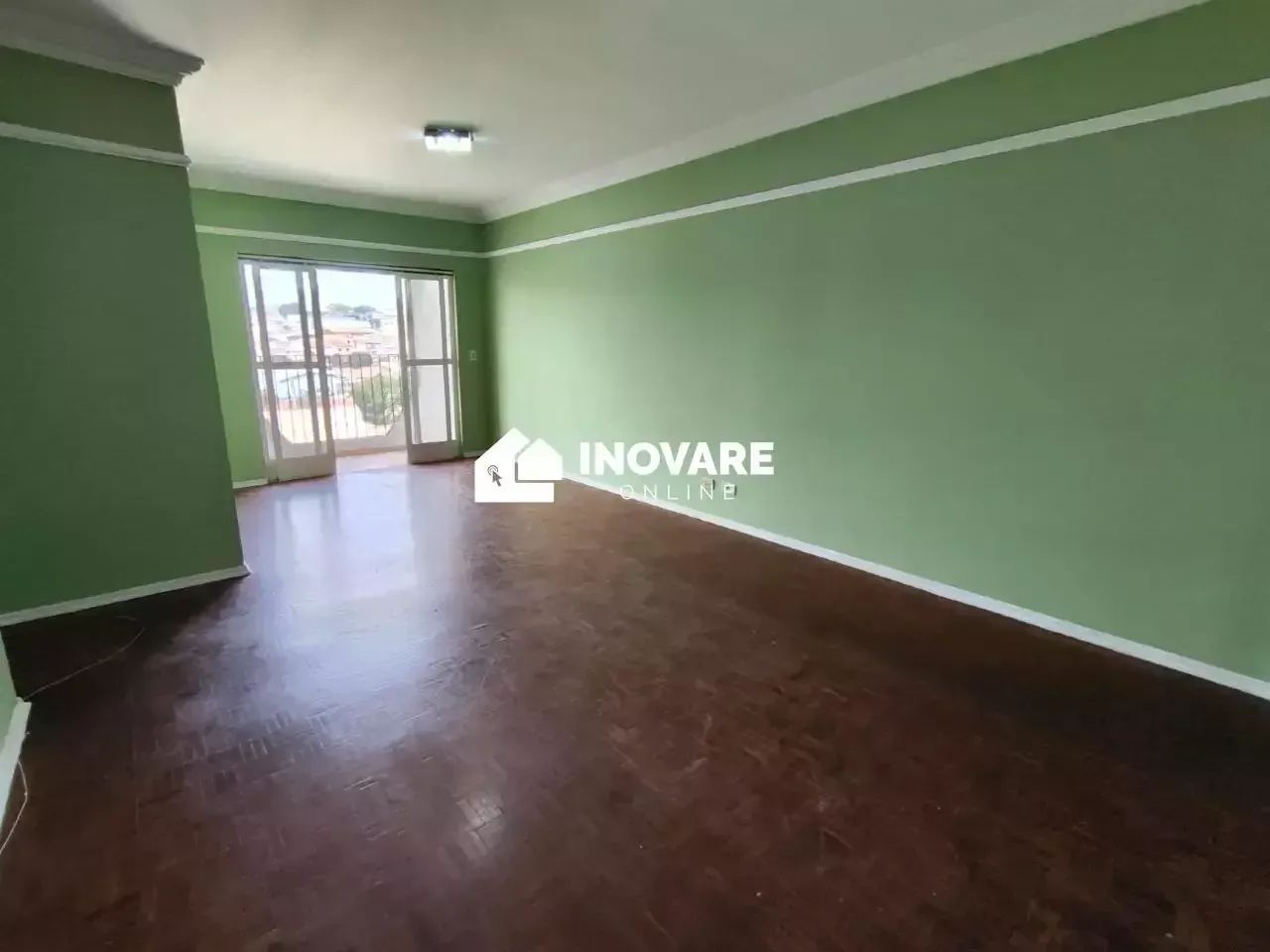ALUGA-SE APARTAMENTO 3 DORMITÓRIOS COM SUÍTE E VARANDA NO JD SIMUS SOROCABA - Foto 2