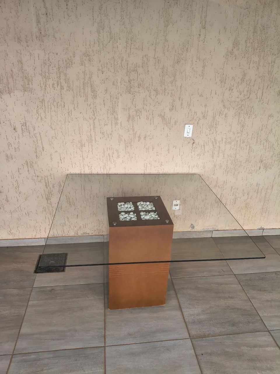 Mesa com tampo de vidro semi nova  - Foto 5