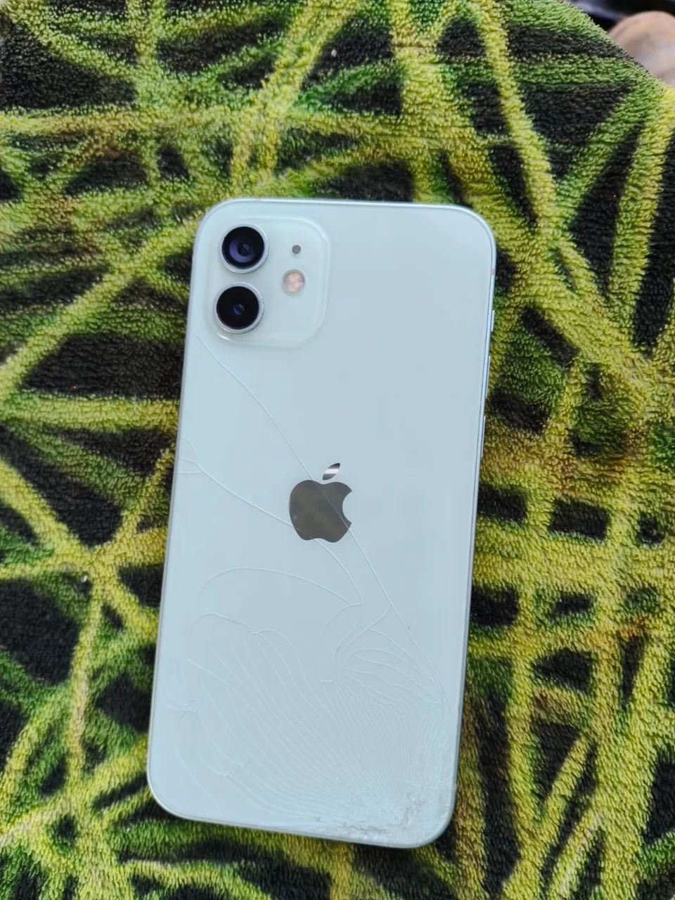 iPhone 12 64GB