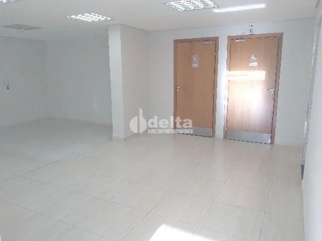 Prédio Padrão em Uberlândia - Foto 3