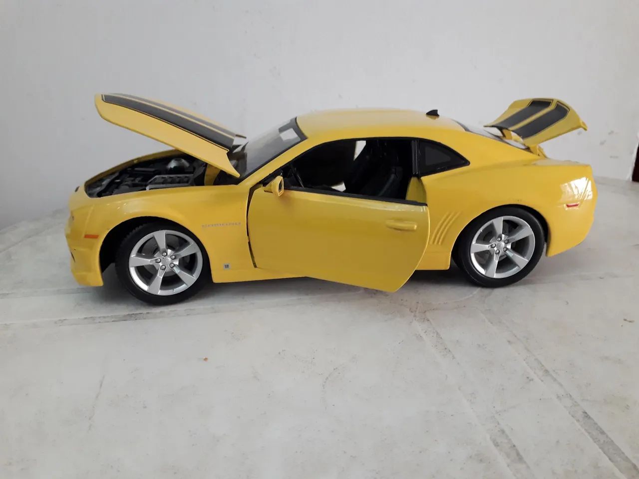 Carro miniatura Camaro Chevrolet 2010