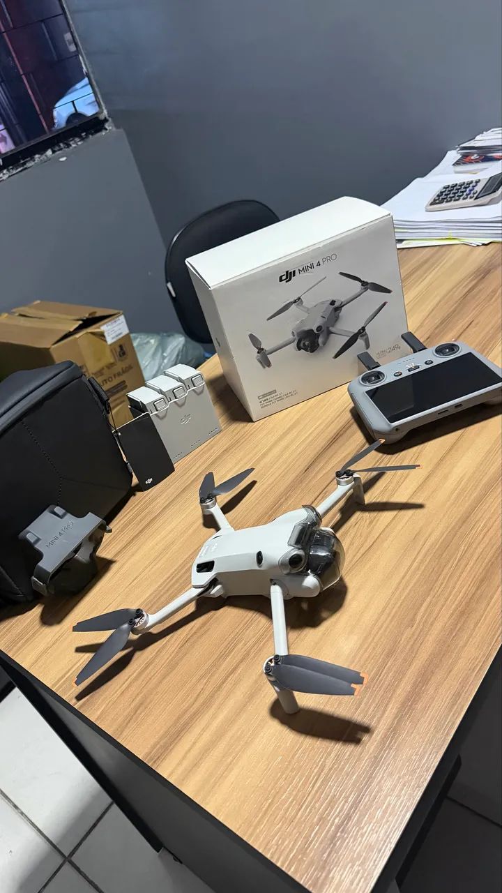 DJI MINI 4 PRO FLY MORE COMBO  - Foto 4