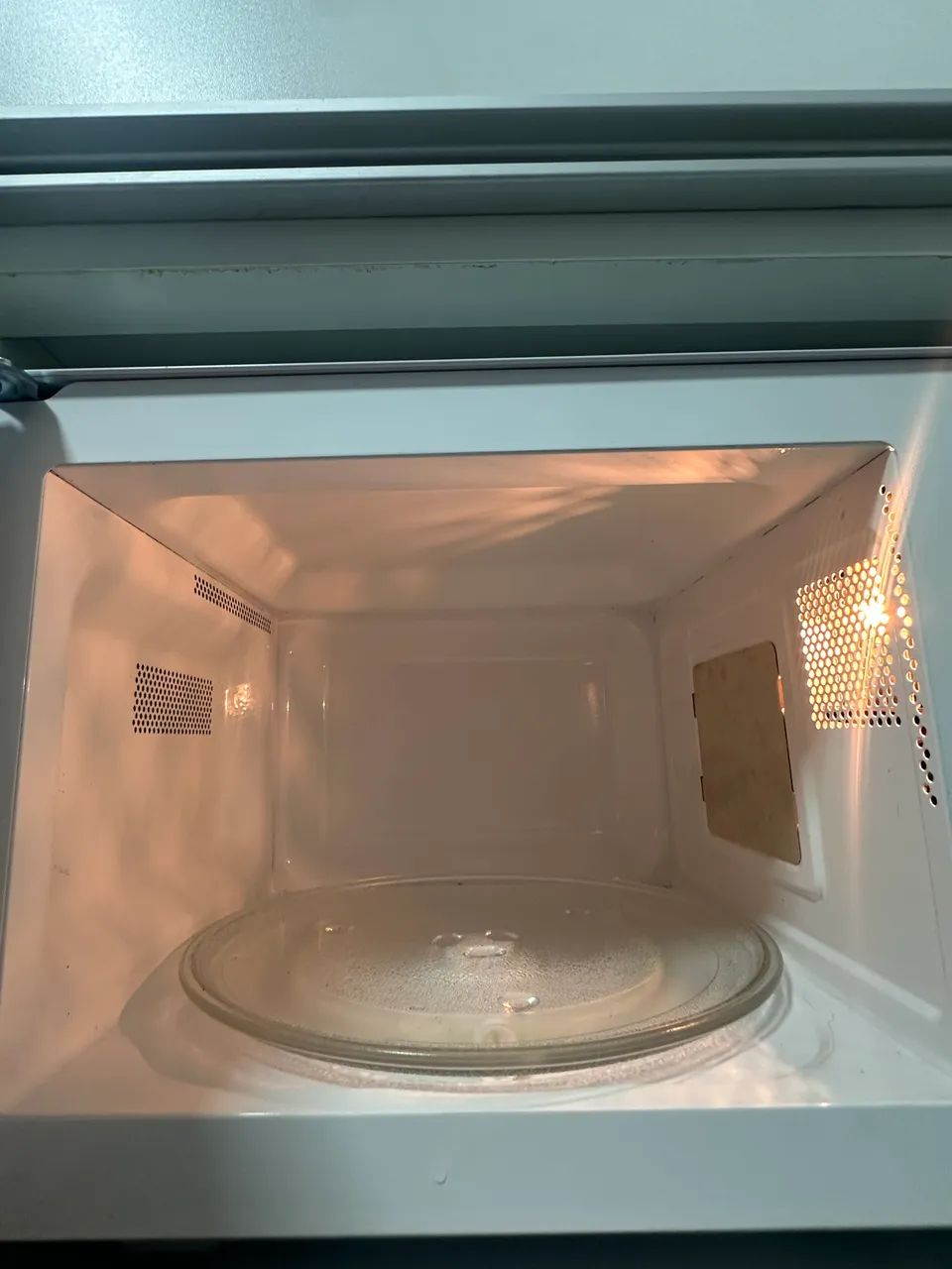 Microondas 23L - Foto 3