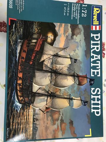 Navio Pirata Revell 1:72