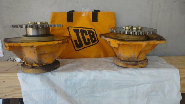 Conjunto cubo da roda mini retroescavadeira JCB 1CX -