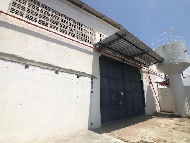 Galpão Comercial com 375m2 mais mezanino e 7m de pé direito - Foto 9