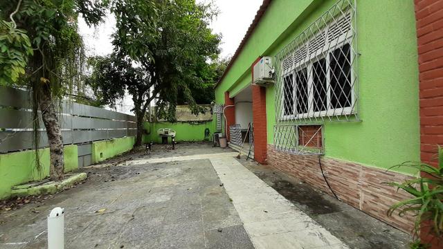 Alugo casa uso comercial 6 qts 4 banehiros 600m2 4 vgs