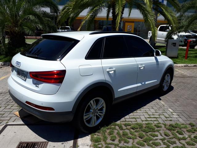 Vendo ou troco carro menor Audi Q3 14/14 - Foto 2
