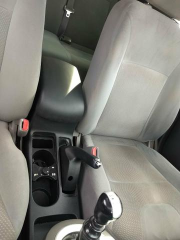 Sentra 2010 - Foto 19