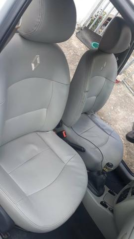 Clio sedan 2005/2006 1.6 16v - Foto 4