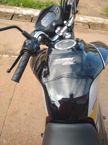 Titan 160 edição limitada