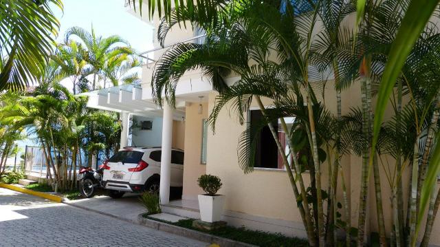 Venda casa Duplex no centro, em condomínio fechado. Aproveite!!