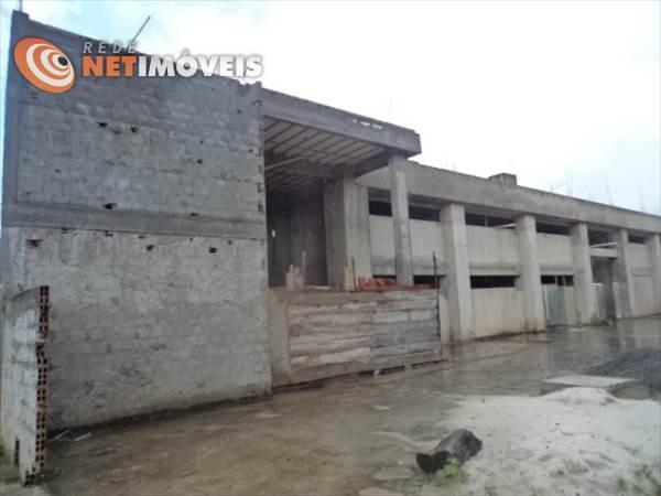 Prédio Comercial com Área Total de 3.000 m² para Aluguel em Simões Filho/BA ( 532880 )