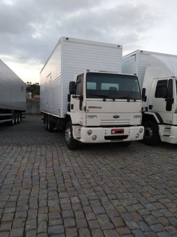 Ford Cargo 2422 (2004)