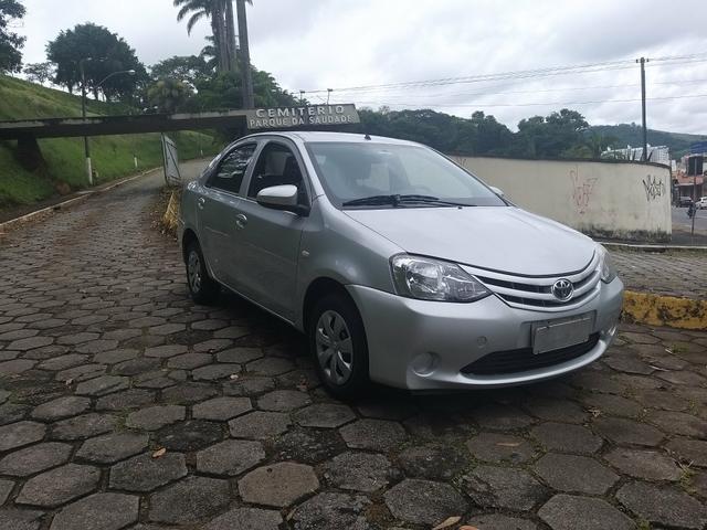 Etios 1.5 X Sedãn 2016 Completo Flex