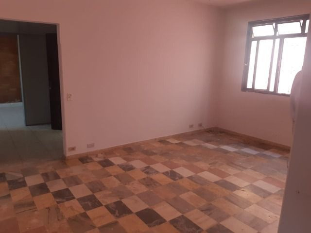 Casa - 4 quartos, setor dos funcionários, ótima oportunidade - Foto 4