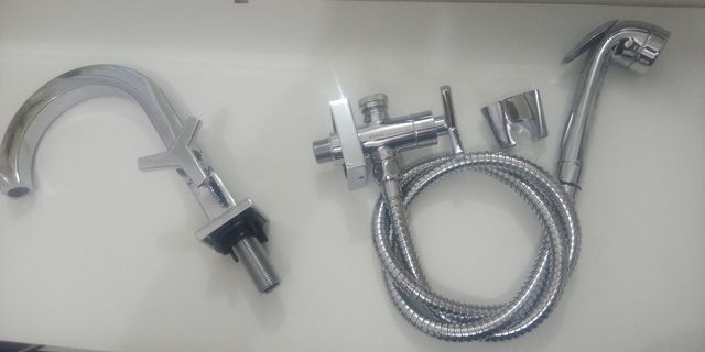 Torneira e ducha higiênica Docol