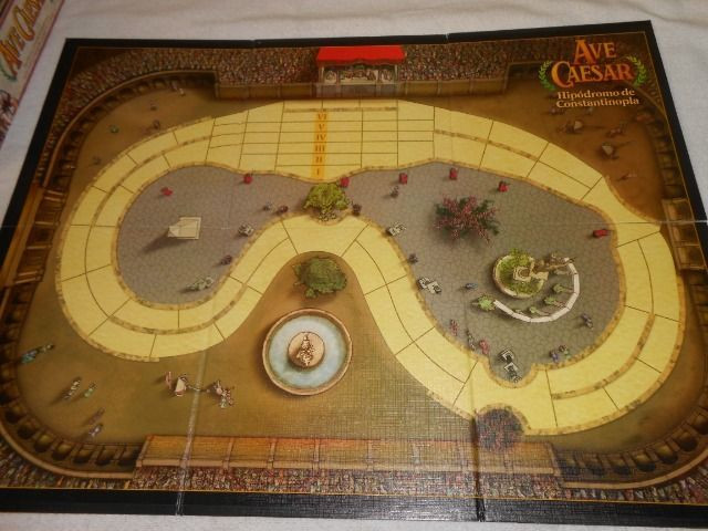 Jogo de Tabuleiro Ave Caesar - Grow - Com miniaturas de bigas - Foto 4