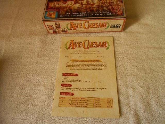 Jogo de Tabuleiro Ave Caesar - Grow - Com miniaturas de bigas - Foto 2