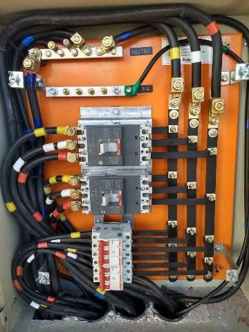 Eletricista Residencial/Padrão copel com CNPJ em Curitiba.