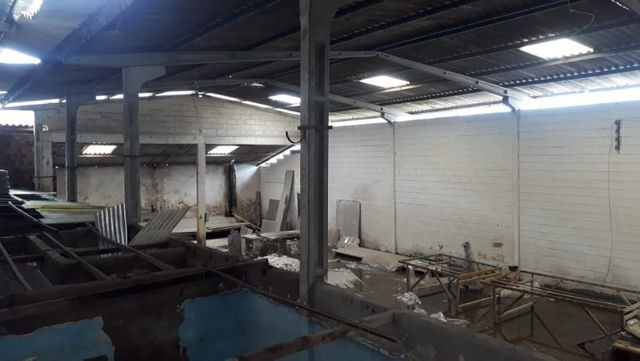 Ven Galpão Com 2880m2 Com Pátio de 2070m2 no bairro de Prazeres - Foto 5