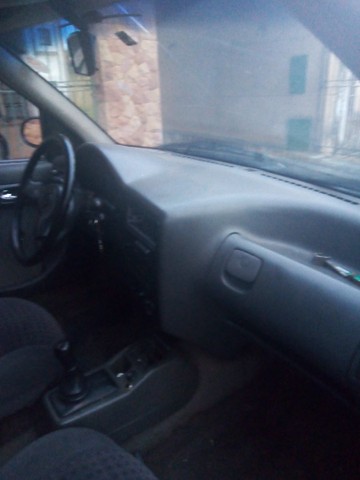 CARRO 1.8
