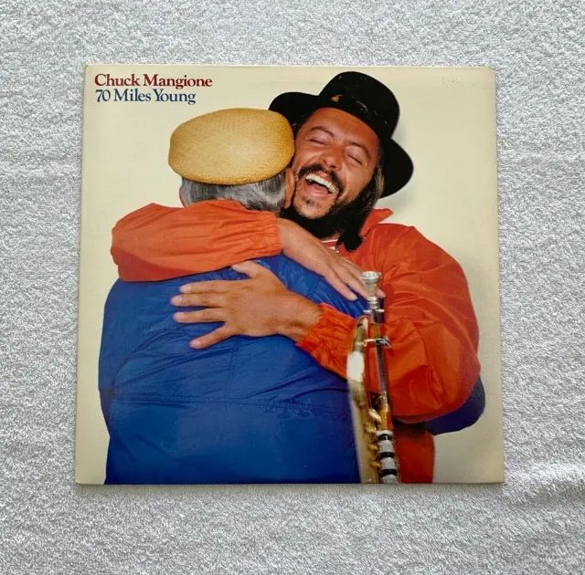 Disco de Vinil Chuck Mangione - 70 Miles Young - Importado