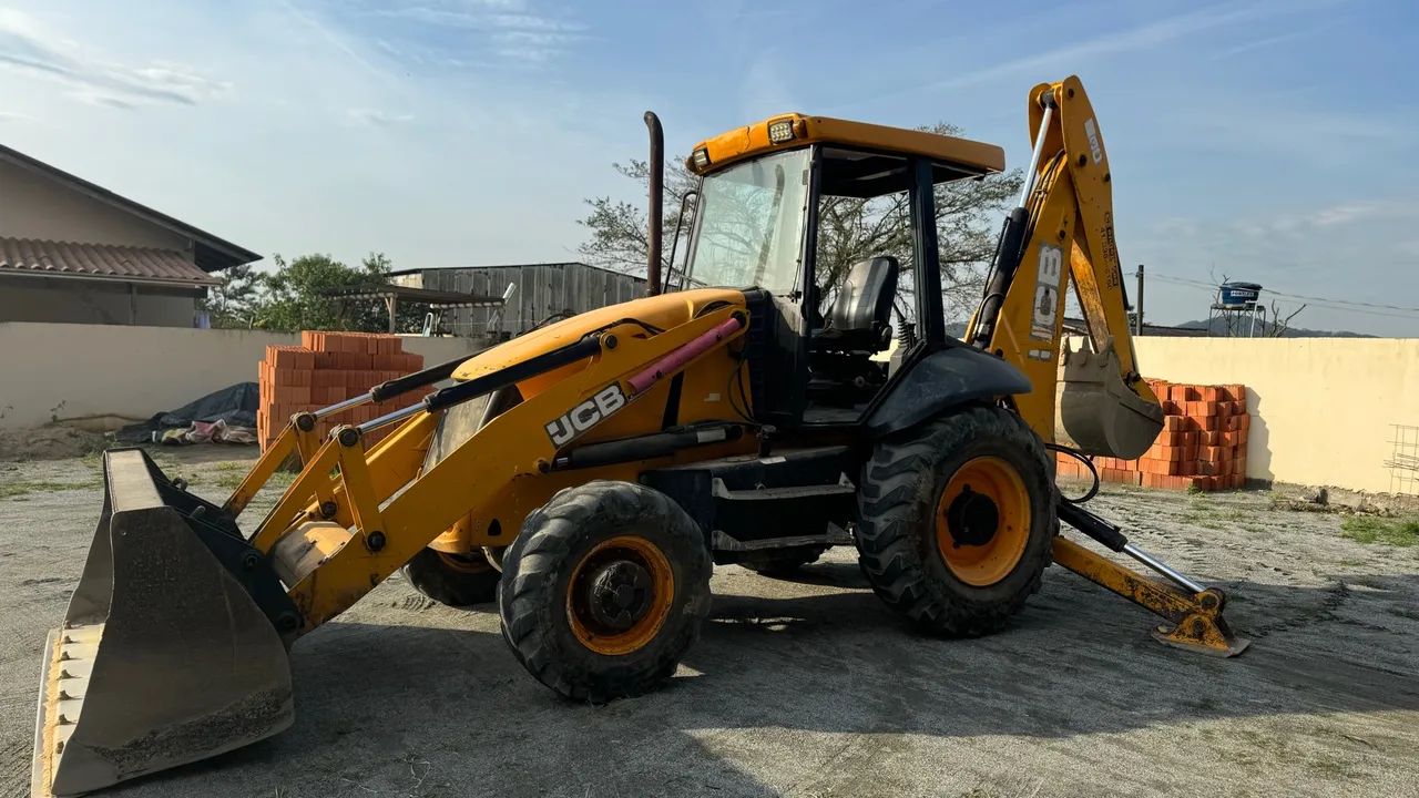 Retroescavadeira JCB 3c 4x4 2014