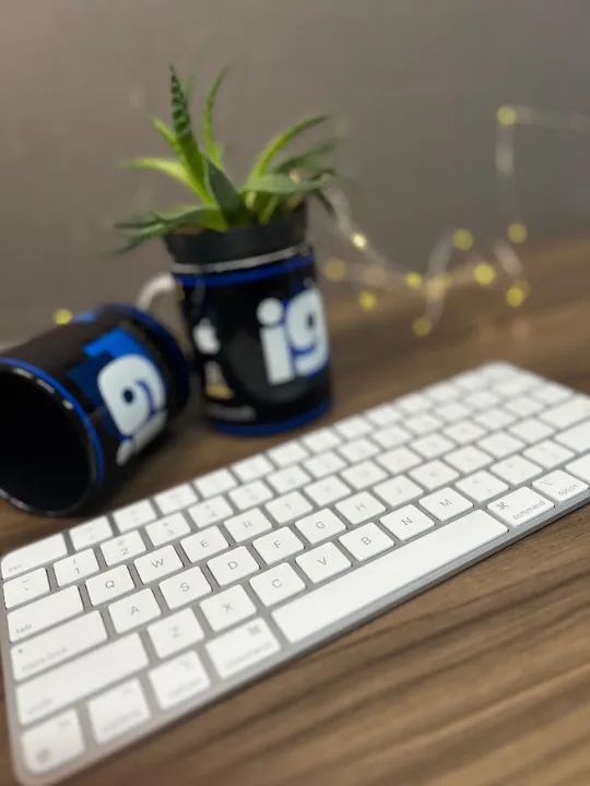 Magic Keyboard with Touch ID Model A2449  Acompanha caixa  3 meses de garantia - Foto 4