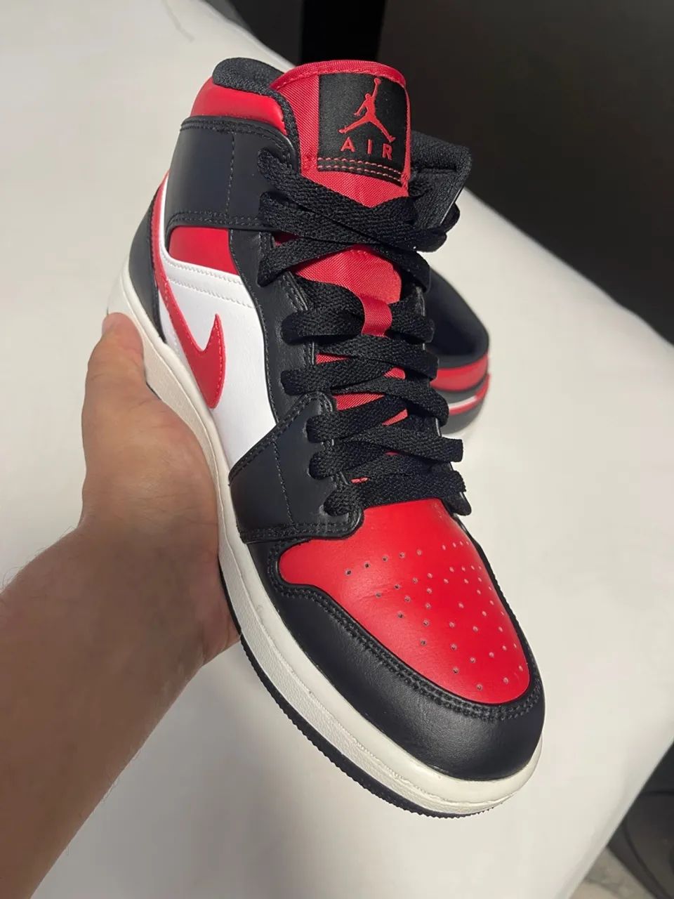 Air Jordan - Vermelho e Preto - Foto 3