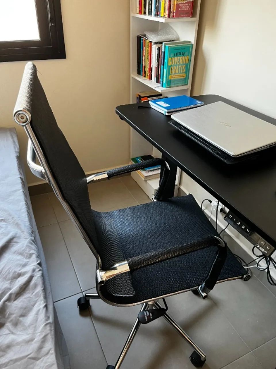 Cadeira de Escritório Presidente giratória - Foto 5