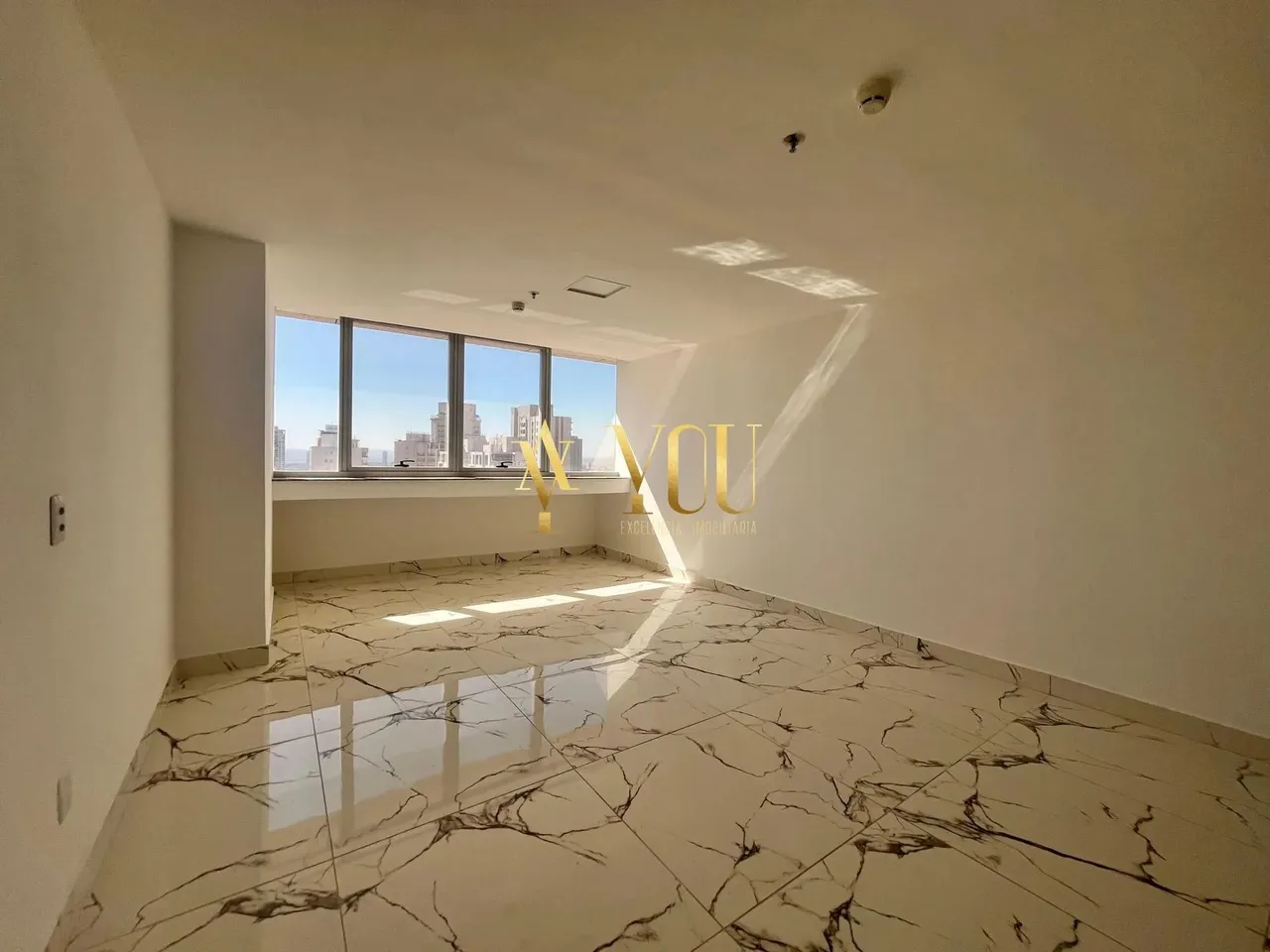 Sala Comercial no Órion Complex já com acabamento.