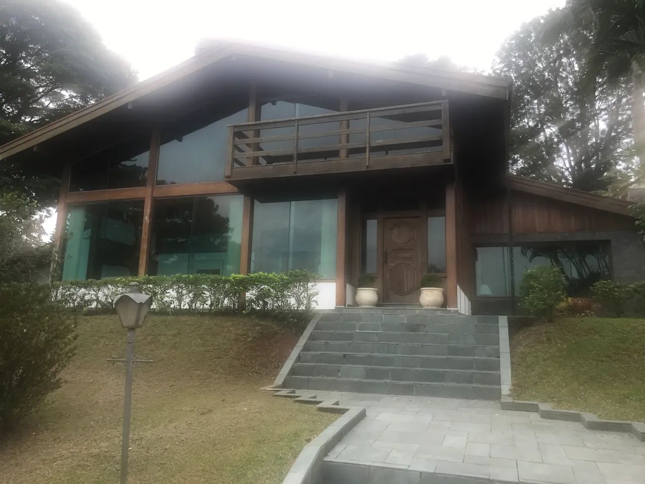 Casa de condomínio térrea para venda  construção 600 m2, living pé direito duplo  3 quarto - Foto 2