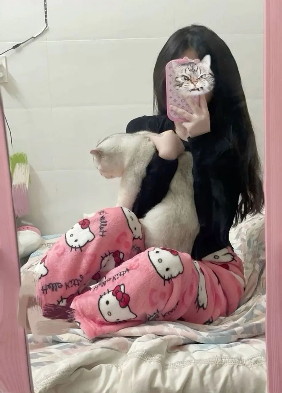 Calça pantalona Hello Kitty 