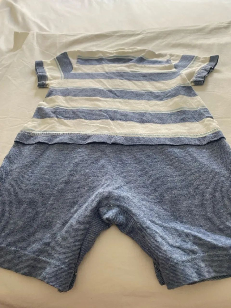 Body listrado azul e branco para bebê - Foto 3