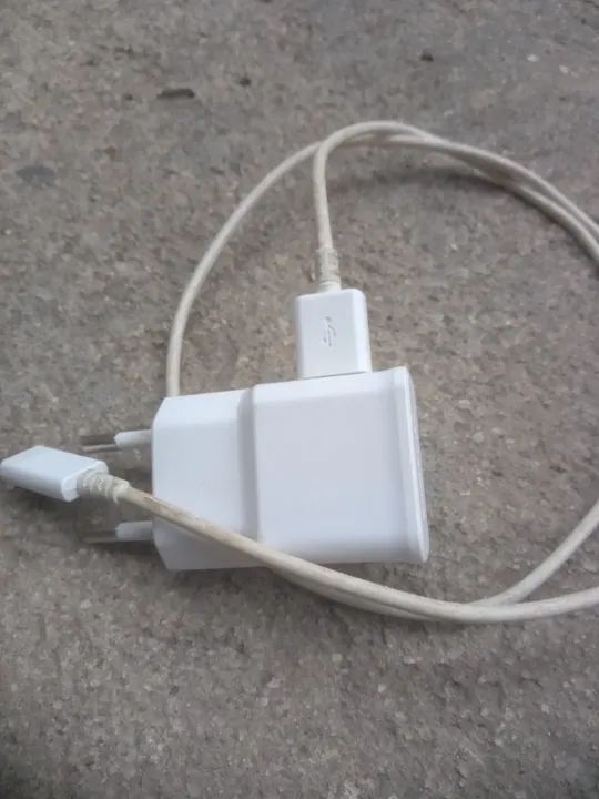 Carregador Samsung original em pleno funcionamento - Foto 2