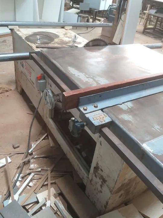 Serra de bancada industrial