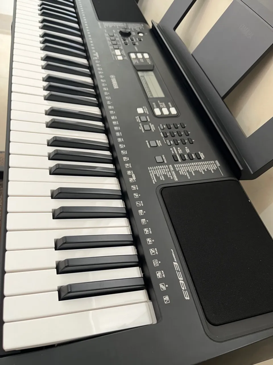 Teclado Yamaha PSR-E363