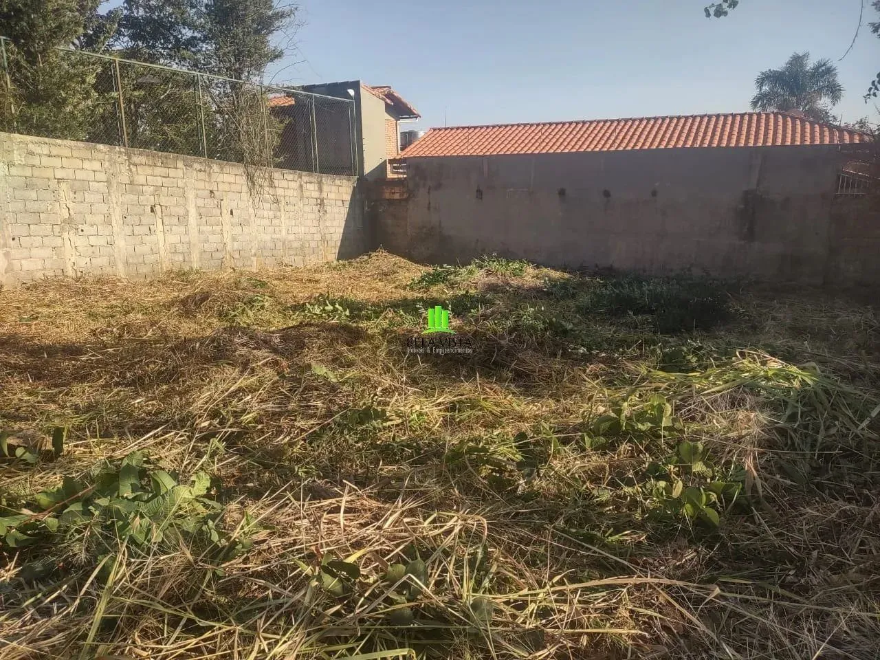 Lotes em Condomínio em Mariposas.