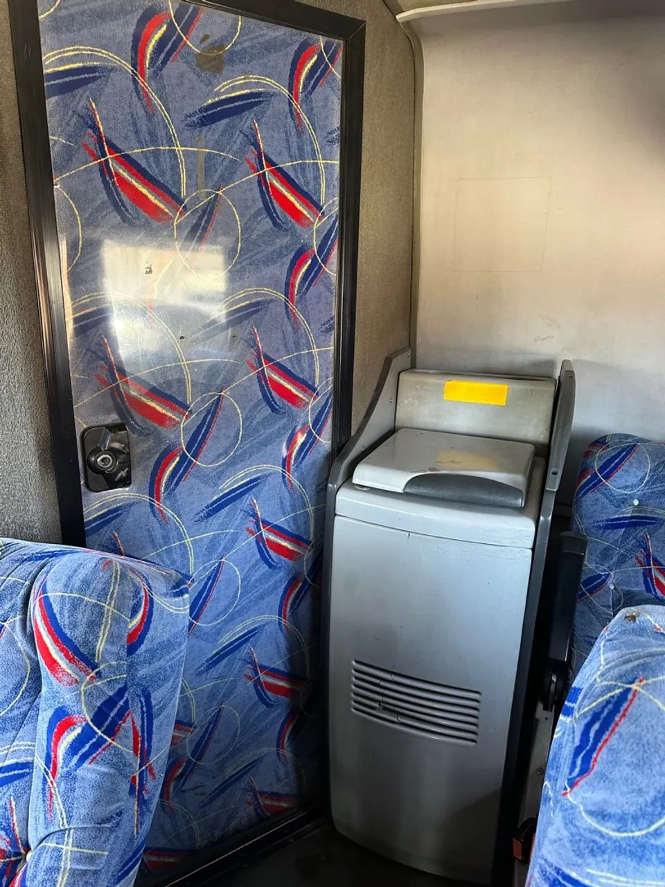 Ônibus fretamento motor dianteiro com ar - Foto 10