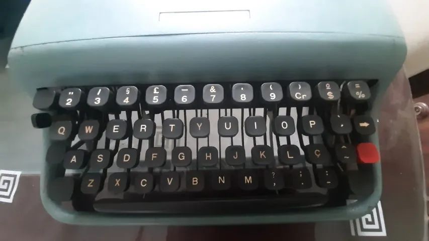 Maquina de escrever Olivetti lettera 22 - Foto 4