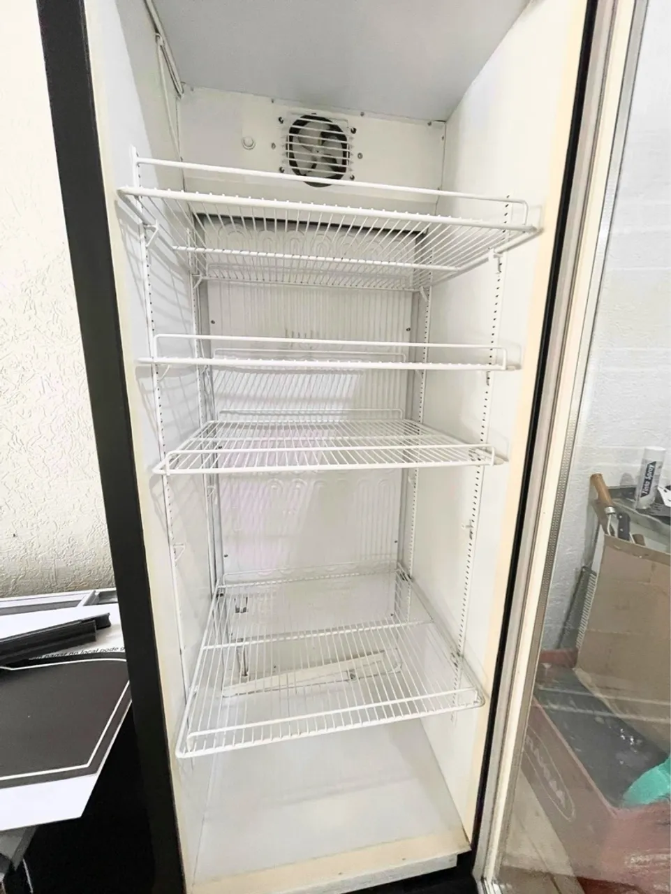 Geladeira Expositora em Ótimo Estado!